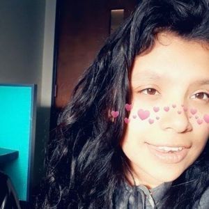 Meet your Posher, Senella